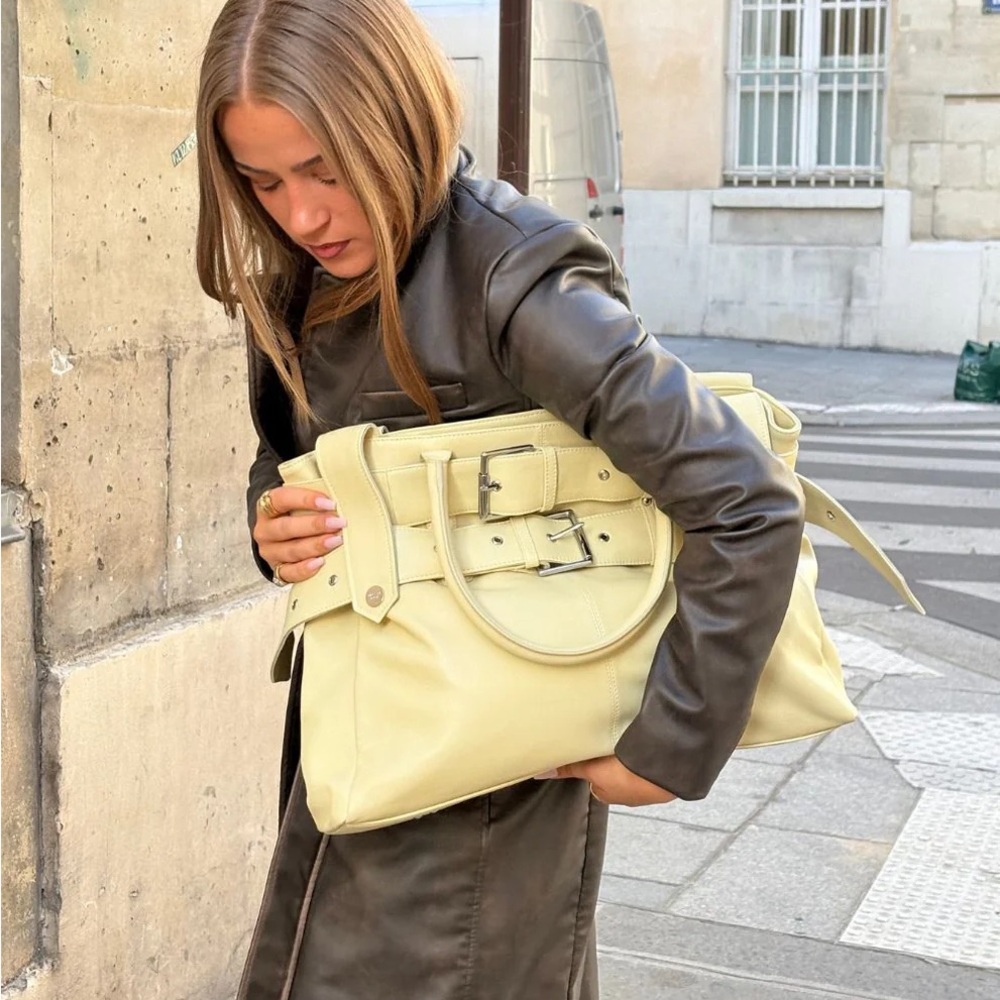 Maketh Thou The Lewis Journal in Custard